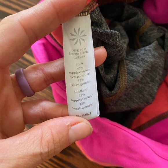 Athleta High Rise Colorblock Chaturanga Capri - Picture 7 of 9